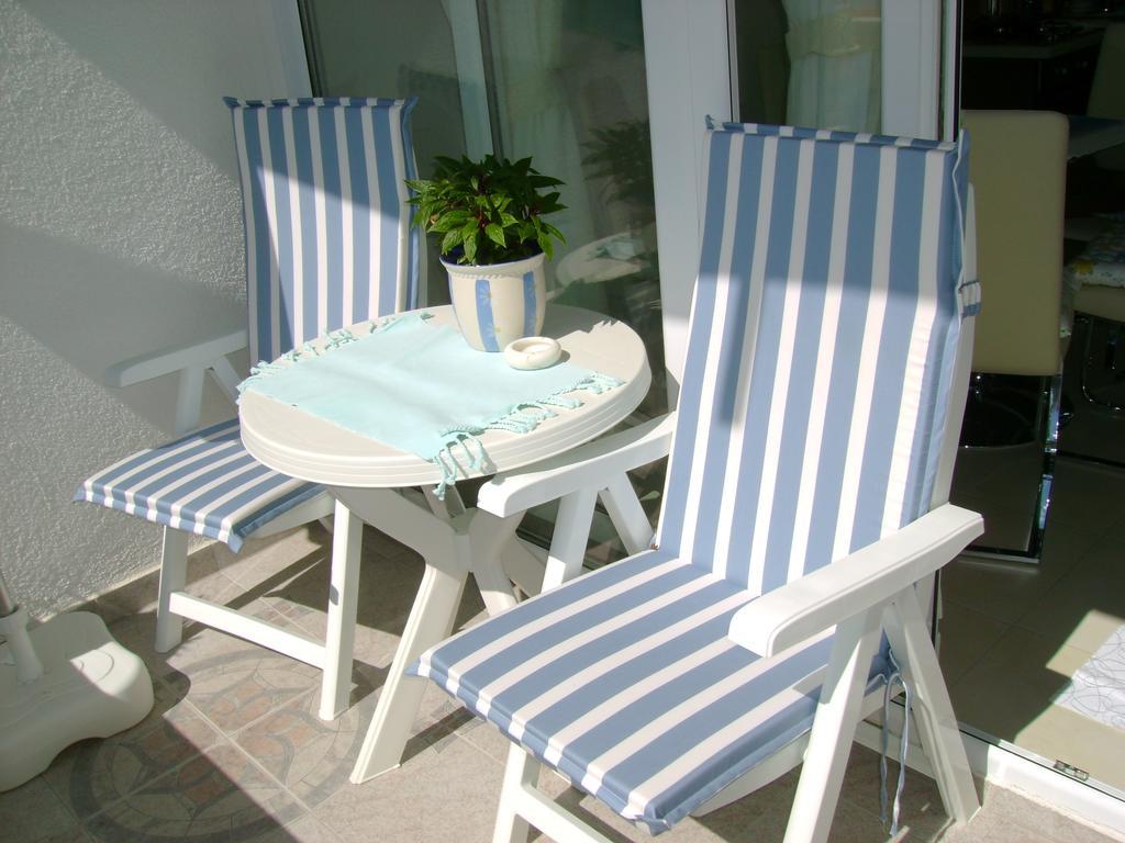 Apartment Small Pearl Split Rum bild